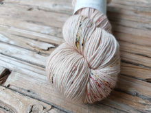Laden Sie das Bild in den Galerie-Viewer, For You - Silky ME