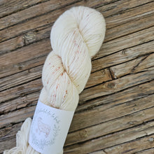 Cargar imagen en el visor de la galería, Pink Fawn - Silky BFL
