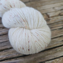 Cargar imagen en el visor de la galería, Pink Fawn - Silky BFL
