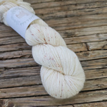 Cargar imagen en el visor de la galería, Pink Fawn - Silky BFL
