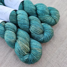 Load image into Gallery viewer, Foglie d&#39;Autunno - Silky BFL
