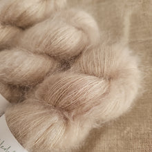 Load image into Gallery viewer, Barefoot - Silky Mohair
