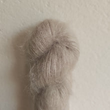 Load image into Gallery viewer, Perlas Salvajes - Silky Mohair

