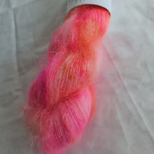 Cargar imagen en el visor de la galería, Palo Borracho - Silky Mohair
