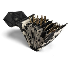 Cargar imagen en el visor de la galería, Betina Needle Case
