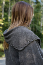 Ladda upp bild till gallerivisning, 52 Weeks of One-Skein Knits by Laine Publishing – project photograph
