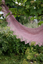Ladda upp bild till gallerivisning, 52 Weeks of One-Skein Knits by Laine Publishing – project photograph
