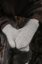 Ladda upp bild till gallerivisning, 52 Weeks of One-Skein Knits – design by Nina Suutari
