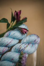 Load image into Gallery viewer, Madrid, en Azul.  -  Silky ME
