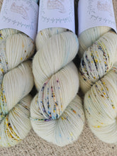 Load image into Gallery viewer, Ribeira Pop - Sock Twist
