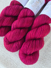 Load image into Gallery viewer, Rubinrot - Silky BFL Lace
