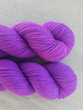 Load image into Gallery viewer, Electric Mora - Silky BFL Lace
