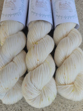 Load image into Gallery viewer, Killing Me Softly - Mulberry
