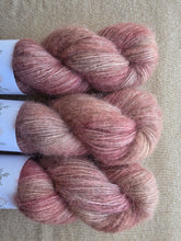 Cargar imagen en el visor de la galería, Sakura - Fluffy Yak
