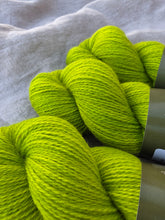 Load image into Gallery viewer, Chartreuse - Moherino
