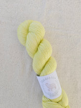 Cargar imagen en el visor de la galería, Lucky Dip - Silky BFL Lace
