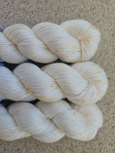 Load image into Gallery viewer, Killing Me Softly - Mulberry
