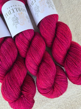 Load image into Gallery viewer, Rubinrot - Silky BFL Lace
