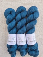 Cargar imagen en el visor de la galería, Dark Fjord - Silky BFL Lace
