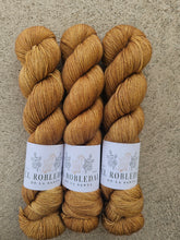 Load image into Gallery viewer, Bronze Era - Silky BFL Lace
