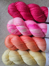Cargar imagen en el visor de la galería, Mystery Musikal Westknits KIT 03
