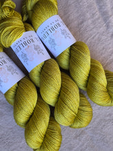 Laden Sie das Bild in den Galerie-Viewer, Lucky Dip - Silky BFL Lace
