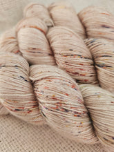 Load image into Gallery viewer, Entre Patios - Mulberry
