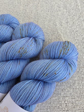 Load image into Gallery viewer, Altars - Silky ME
