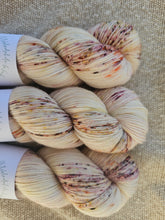 Cargar imagen en el visor de la galería, Fig Dust - Silky ME Sock
