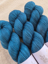 Cargar imagen en el visor de la galería, Dark Fjord - Silky BFL Lace
