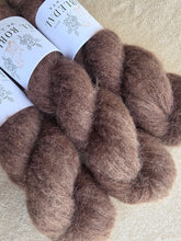 Cargar imagen en el visor de la galería, Pecan - Fluffy Yak
