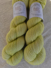 Cargar imagen en el visor de la galería, Lucky Dip - Silky BFL Lace
