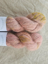Load image into Gallery viewer, Rheia - Fluffy Yak

