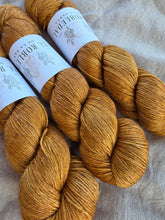Load image into Gallery viewer, Bronze Era - Silky BFL
