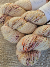 Cargar imagen en el visor de la galería, Fig Dust - Silky ME Sock
