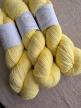 Load image into Gallery viewer, Zestie - Sock Twist
