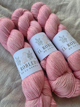 Cargar imagen en el visor de la galería, Blush - Silky BFL
