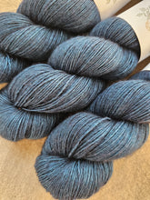 Load image into Gallery viewer, Night Blue - Single Yak
