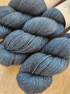 Night Blue - Single Yak
