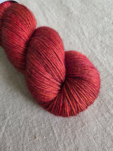 Load image into Gallery viewer, Barro Rojo - Silky ME
