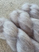 Cargar imagen en el visor de la galería, Barefoot - Disco Mohair
