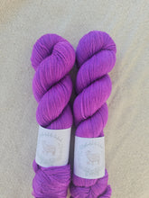 Load image into Gallery viewer, Electric Mora - Silky BFL Lace
