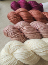 Cargar imagen en el visor de la galería, Mystery Musikal Westknits KIT 04
