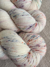 Load image into Gallery viewer, Porcelain Bloom - Sock Twist
