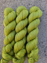 Load image into Gallery viewer, Fistik - Silky BFL Lace
