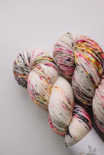 Cargar imagen en el visor de la galería, Raval After Dark - Silky ME
