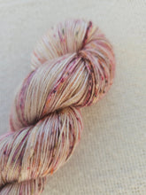 Cargar imagen en el visor de la galería, Fig Dust - Mulberry
