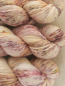 Fig Dust - Silky BFL Lace