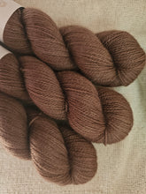 Load image into Gallery viewer, Dusty Cocoa - British Wool
