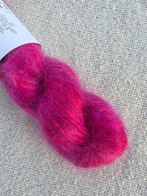 Cargar imagen en el visor de la galería, Alô Virginia - Silky Mohair

